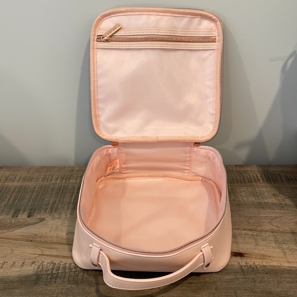 MONAT cosmetic bag